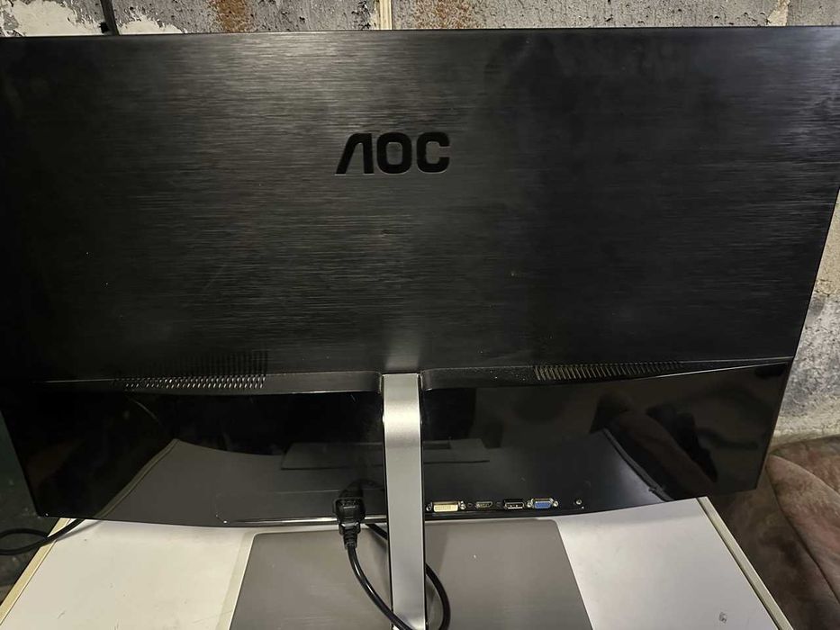 Monitor AOC 32 cale Q3279vWFD8 uszkodzony