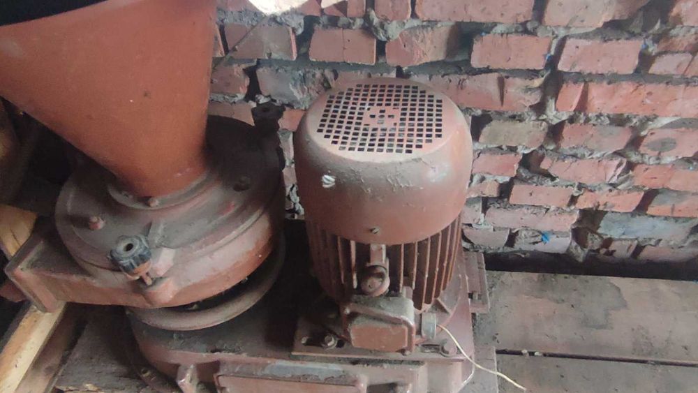 Мельница жерновая СО-223 (краскотерка)