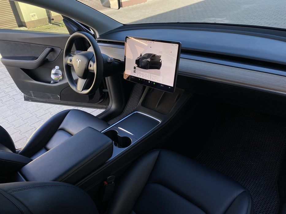 Продається /обмін на Нерухомість Tesla Y 2022 Perfomance