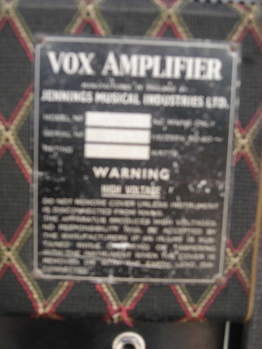 VOX (Foundations) Amplificador de guitarra baixo.