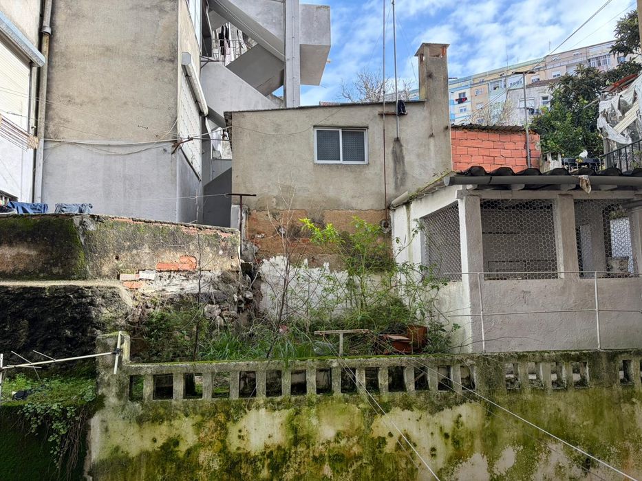 T3+1 em Queluz na Av. Miguel Bombarda