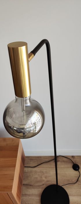 Candeeiro de pé com led