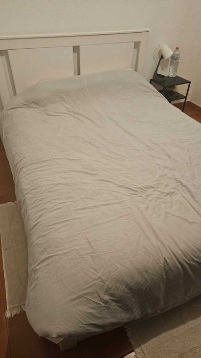 Cama Ikea casal + colchão + estrado de ripas de madeira (completo)