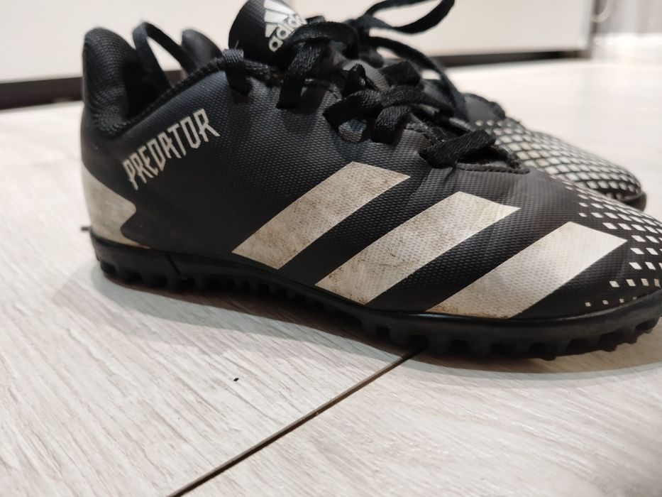 Turfy Adidas Predator