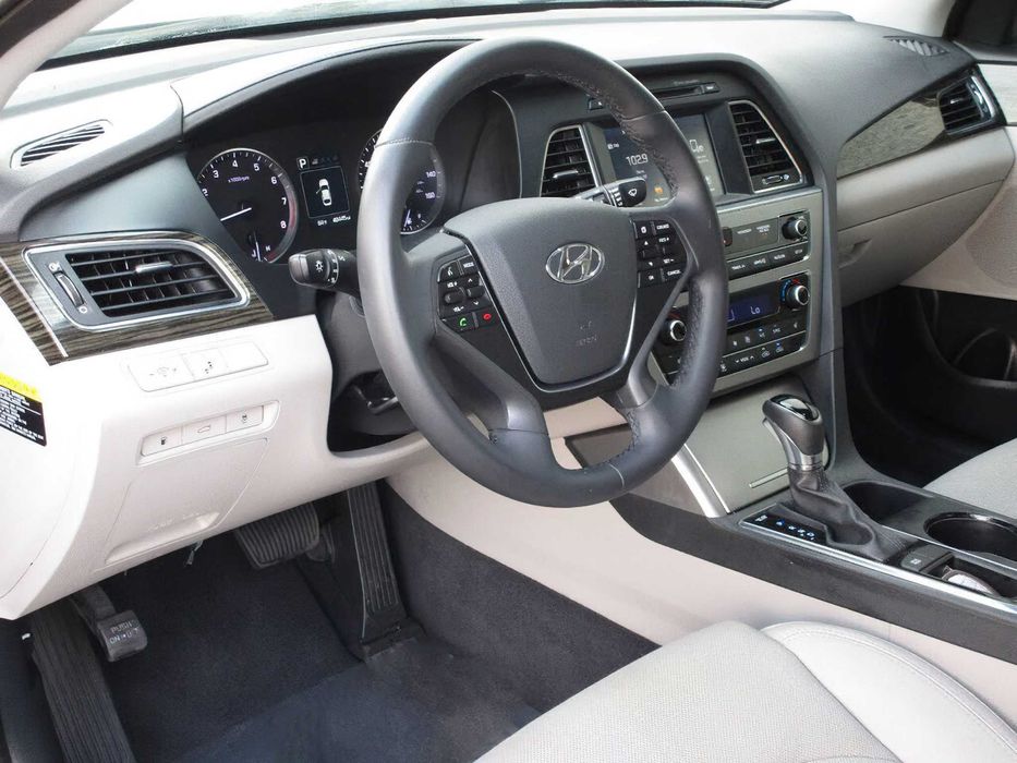 Hyundai Sonata      2016