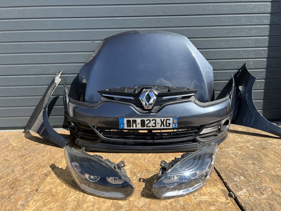 Передний бампер Renault Megane 2014-2016 Рейсталинг