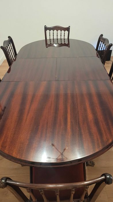 Conjunto sala jantar. Mesa + Cadeiras