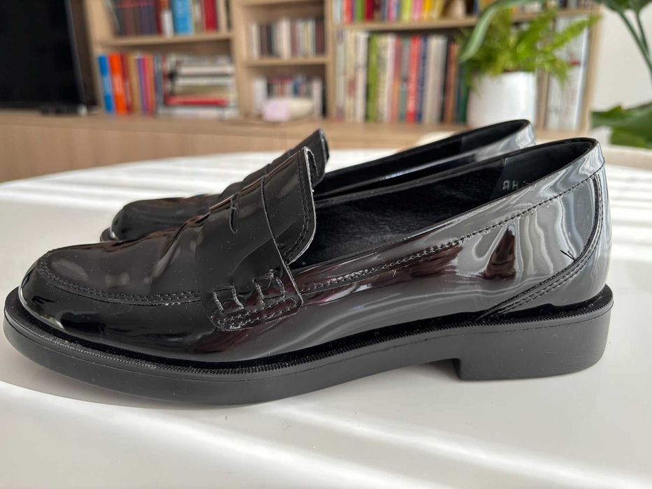 czarne mokasyny relax