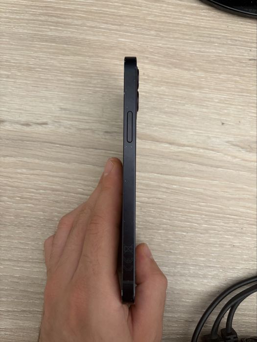 Iphone 12 like new64552279134977123