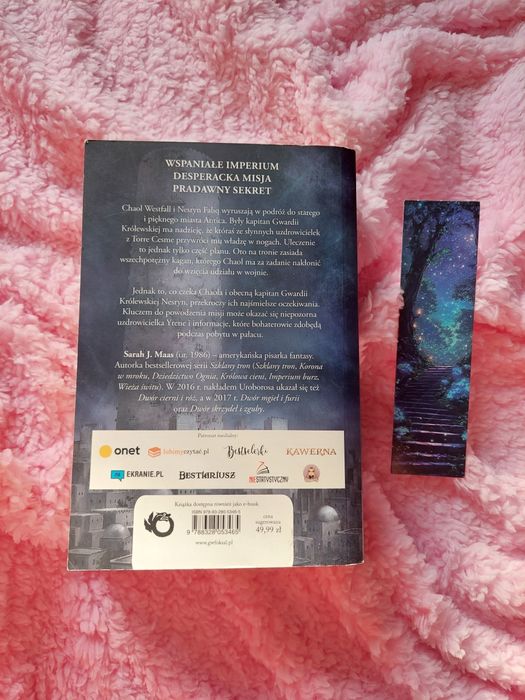 Książka z serii Szklany Tron Wieża Świtu Sarah J. Maas plus gratis