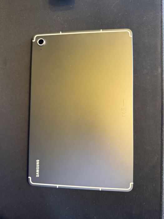 Samsung Galaxy Tab S10 FE  8/128GB S Pen  + Book Cover Keyboard