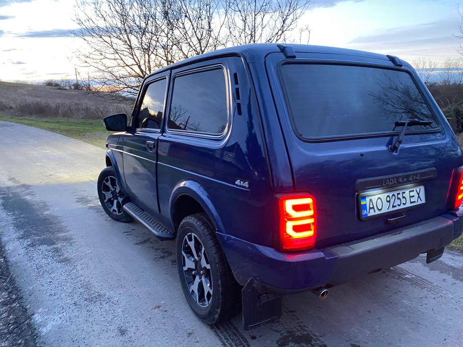 Ваз 21214 нива .