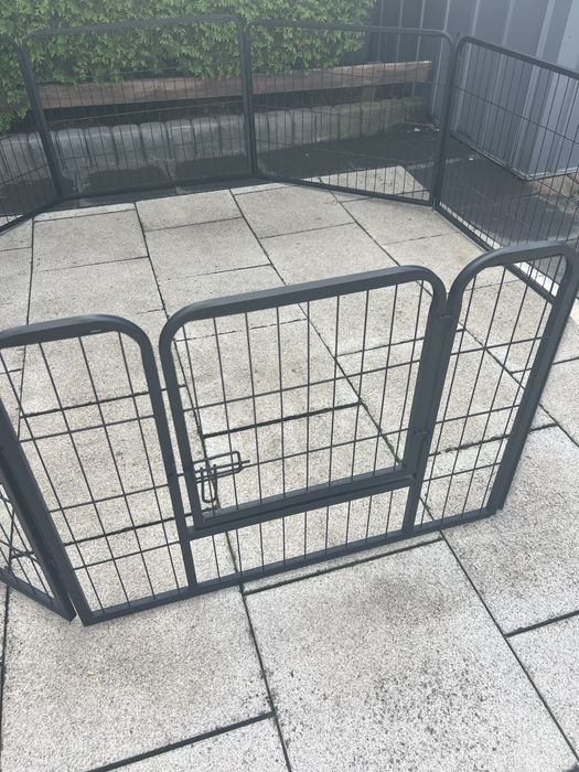 Вольер, загон, манеж для животных