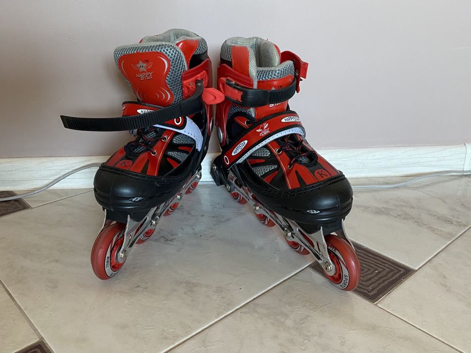 Продам роліки , по стельке 23-24 см , катались один раз :) як нові