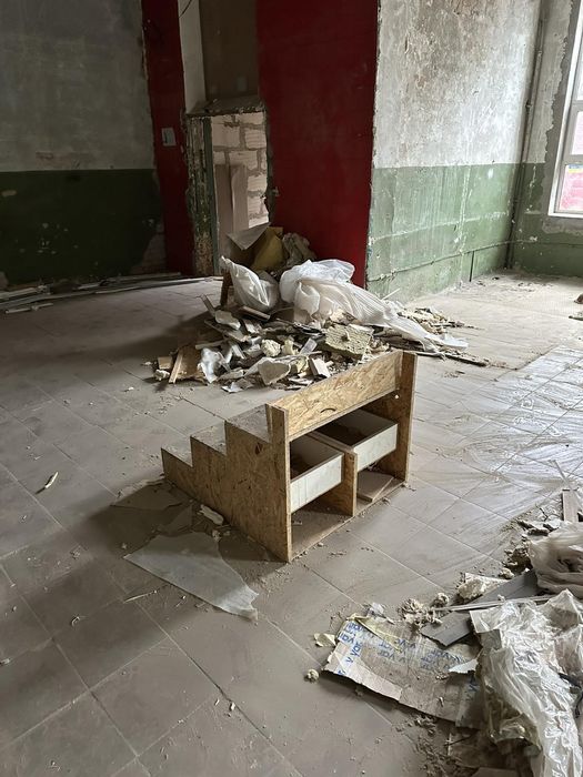 Вивіз сміття.Горенка,вантажники