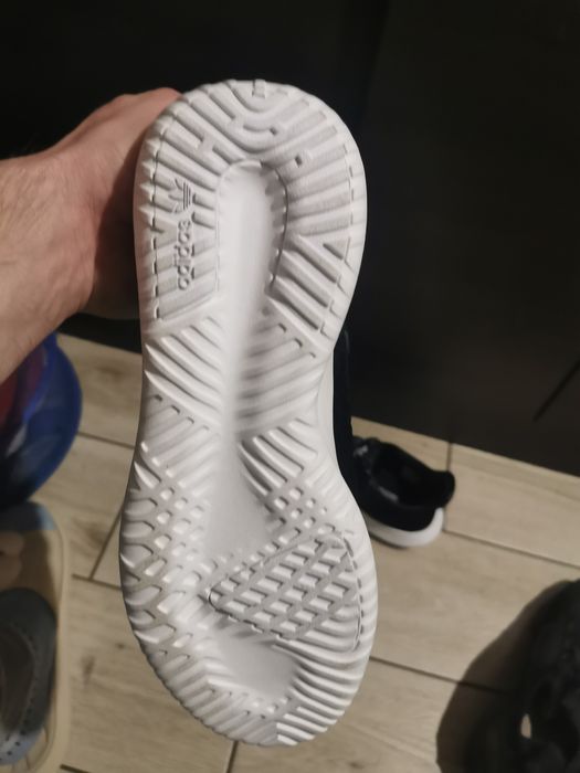 Adidas tubular Shadow