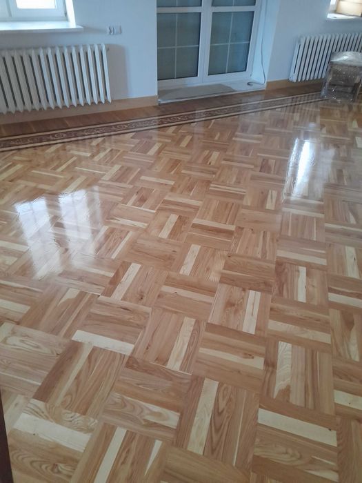 Układanie paneli, cyklinowanie parkietu.