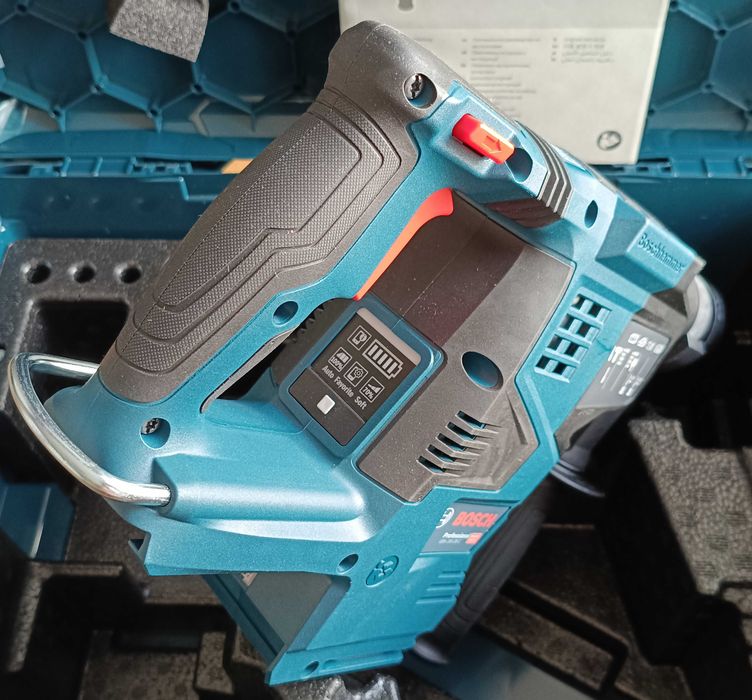Młotowiertarka Bosch GBH 18V-28 C w zestawie z walizką L-Boxx 238 .