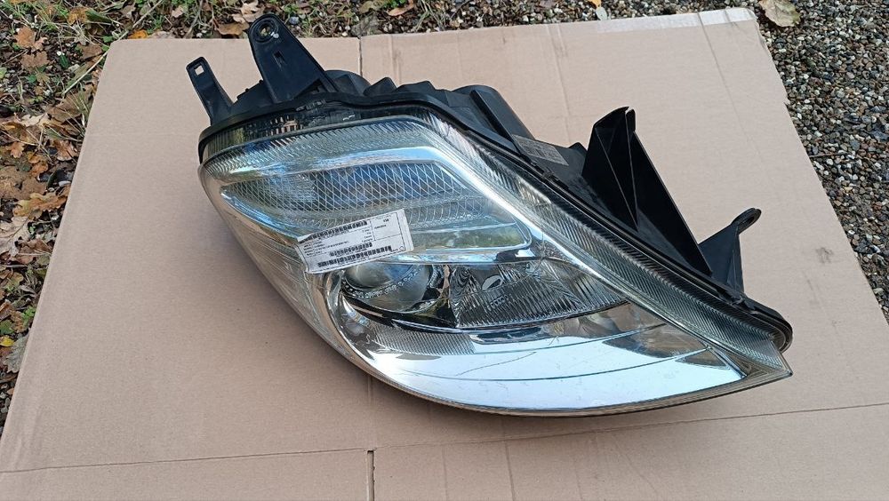 Фара передня права Citroen C8 (2002-2012)  1494319080, 89006372