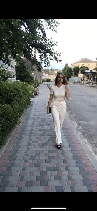 Костюм літній одягала один раз