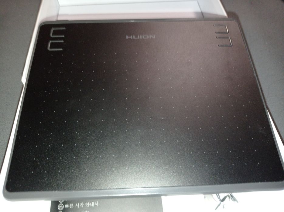 Графічний планшет HUION HS64