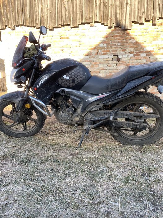 Дорожній мотоцикл