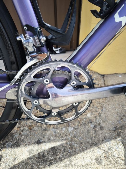 Specialized Roubaix com rodas Roval carbono
