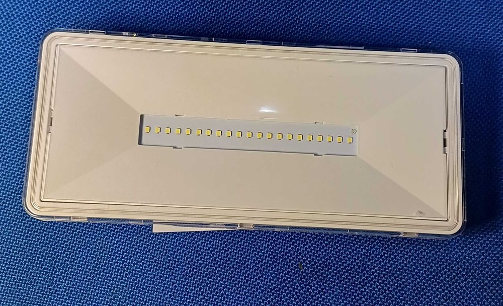 Armaduras de emergência LED