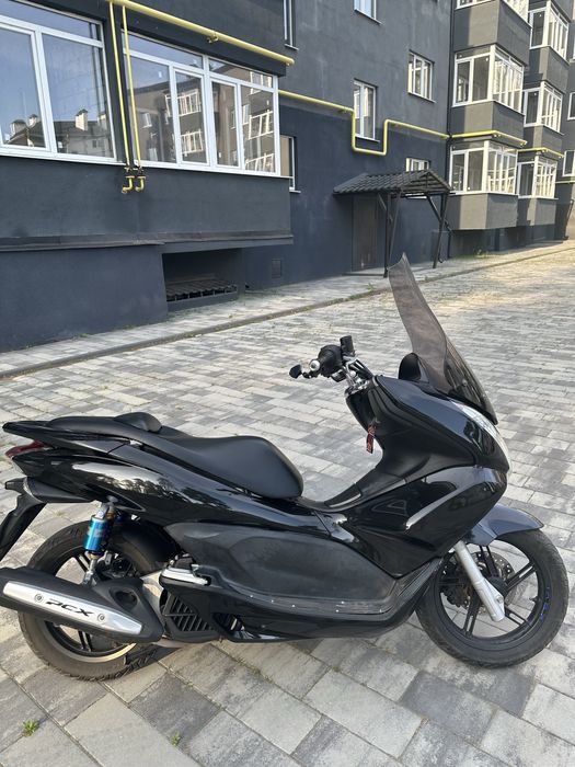 Скутер Honda pcx 125