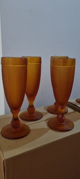 Conjunto Copos Bicos Âmbar