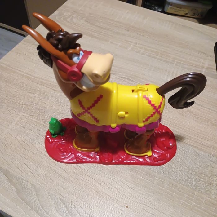 Wsiekly kon zabawka 4+