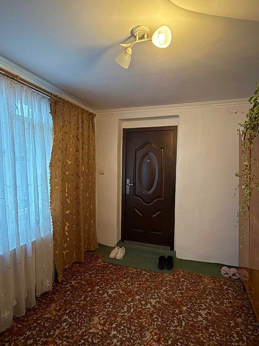 Половина будинку та земельна ділянка 16 сот., с. Батятичі