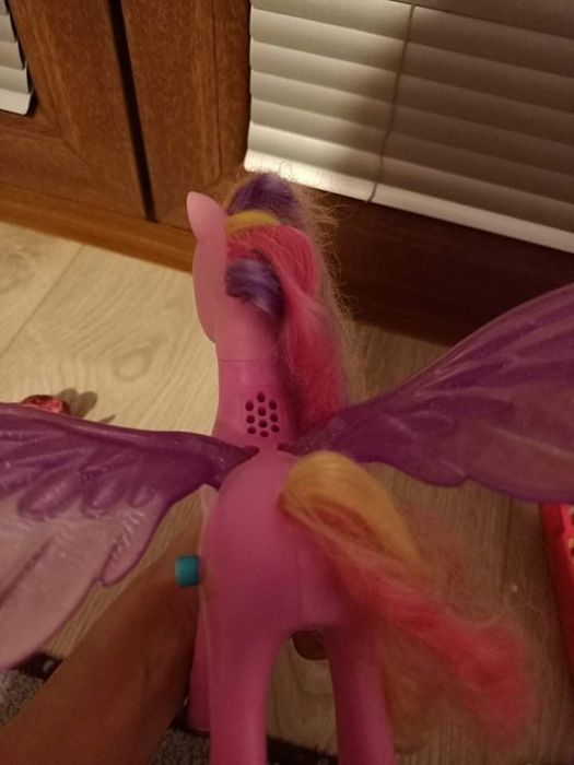 Hasbro My Little Pony  Cadens