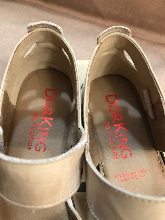 Босоножки женские Dorking 37р. стелька 235мм.