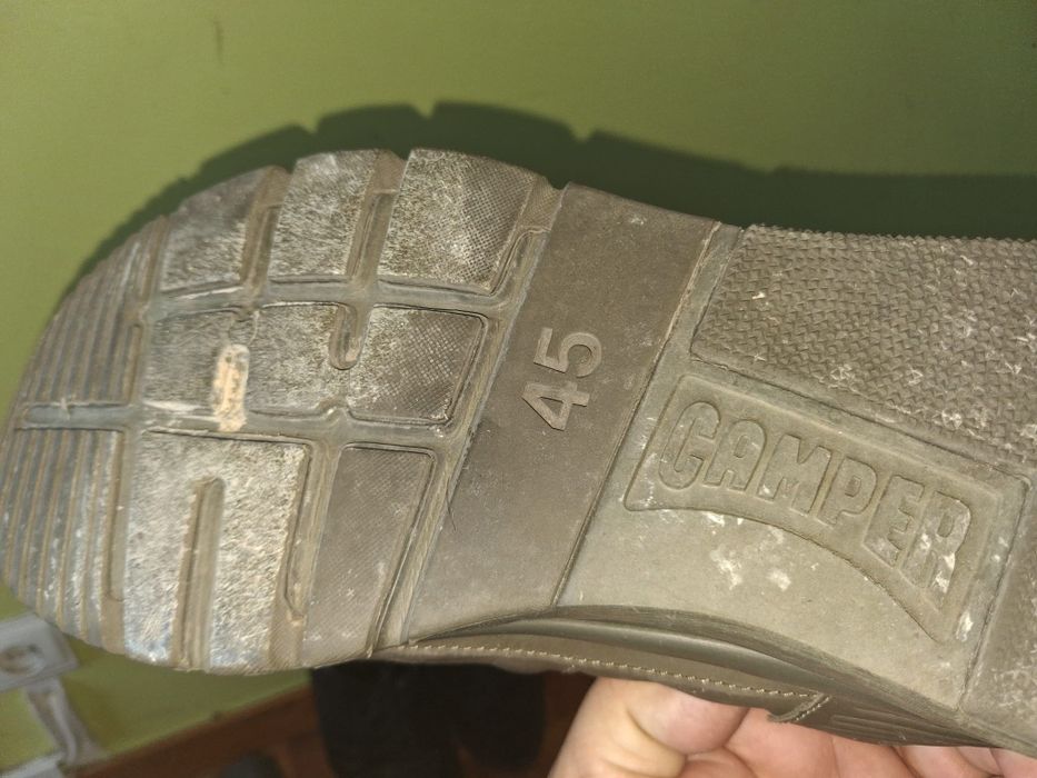 6 pares  de sapatos e tênis ,usado poucas vezes