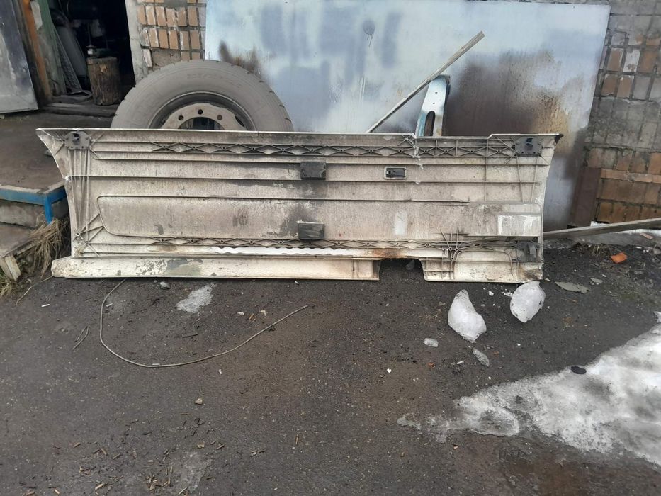 Міжосьовий спойлер від Scania