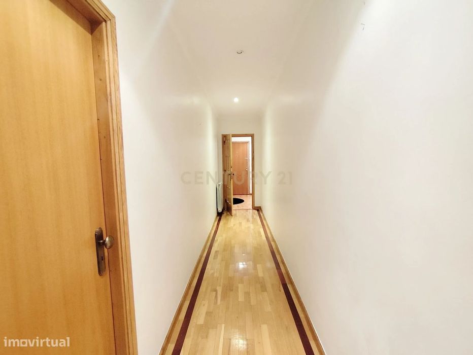 Apartamento T3 em Santa Maria Maior