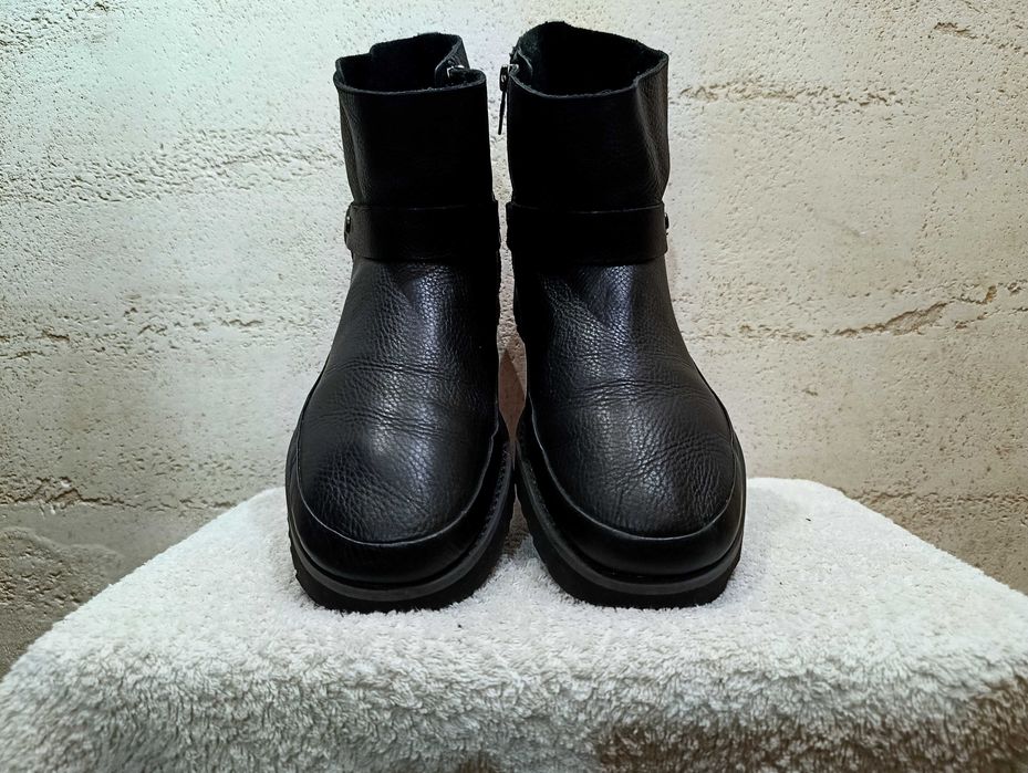 Botki UGG DECONSTRUCTED MINI CHAINS r.41 skóra stan bardzo dobry