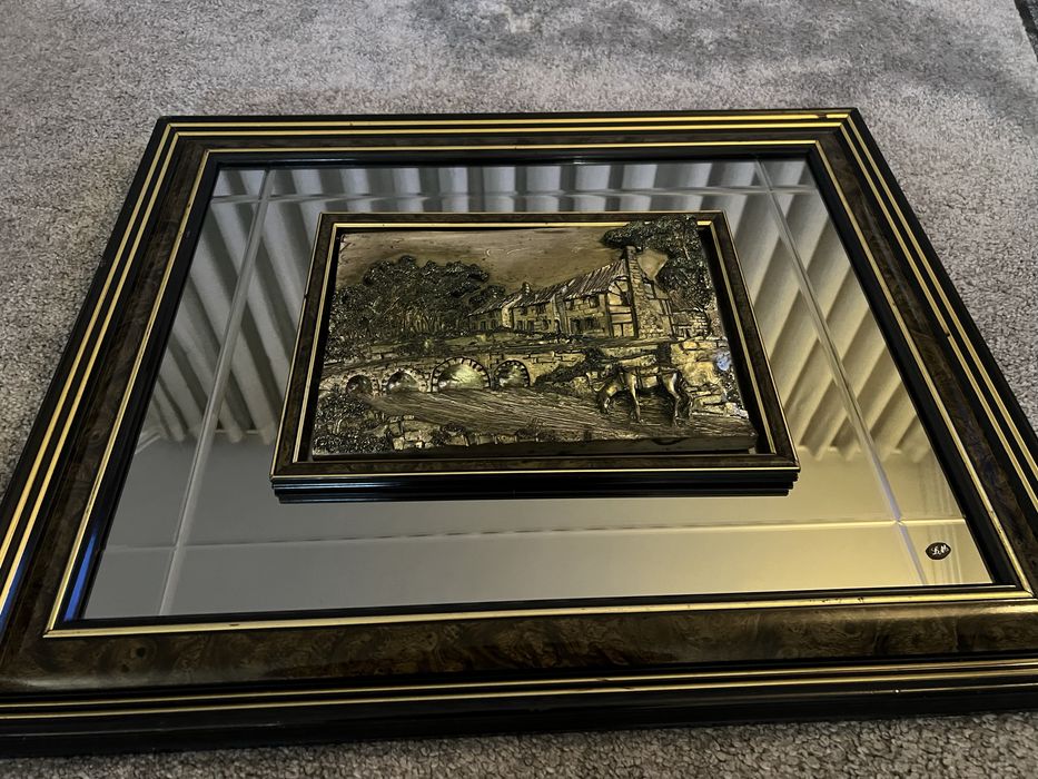 Vendo espelho com moldura e quadro interno