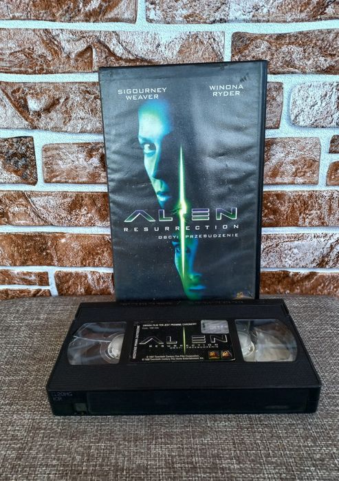 Kasety vhs wideo video. Obcy 4 Przebudzenie VHS.