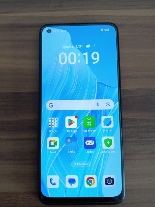 Vendo OPPO A 78 em excelente estado