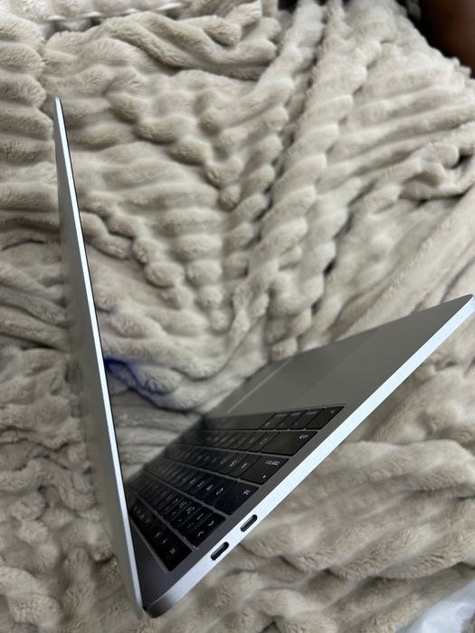Macbook Pro Touch Bar