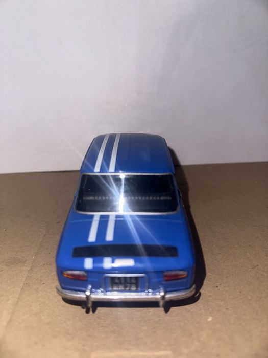 Renault 8 Gordini escala 1:24