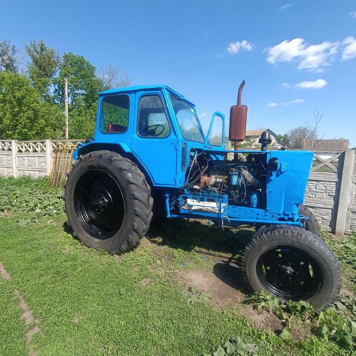 Сільгосптехніка.
Продам  трактор ЮМЗ-6 
Робочий стан