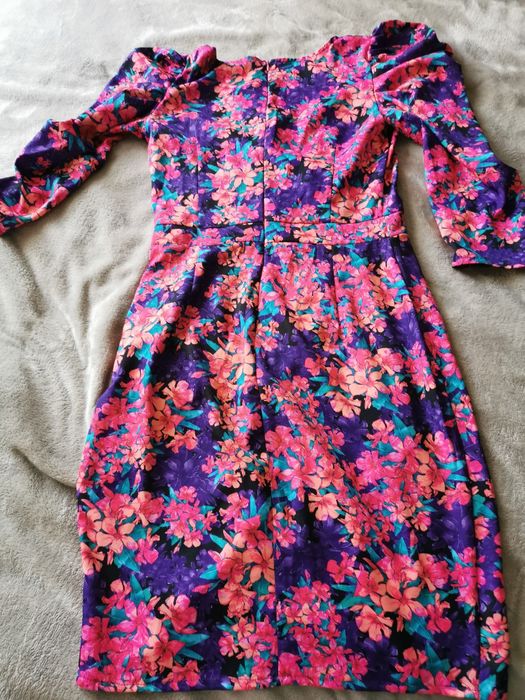 Efektowna piękna sukienka Roco