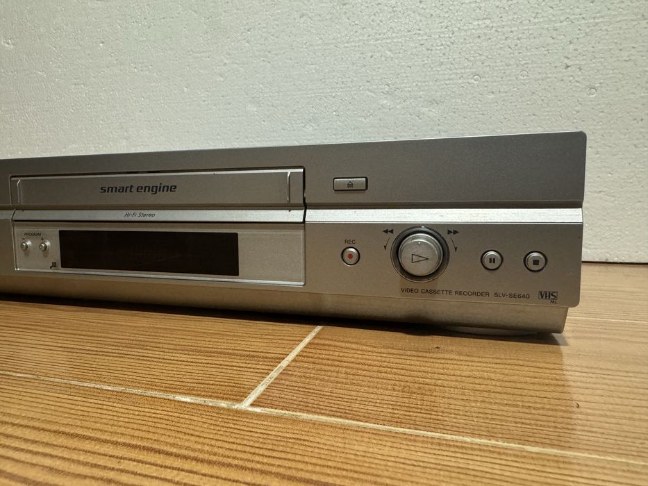 Leitor/Gravador VHS SONY