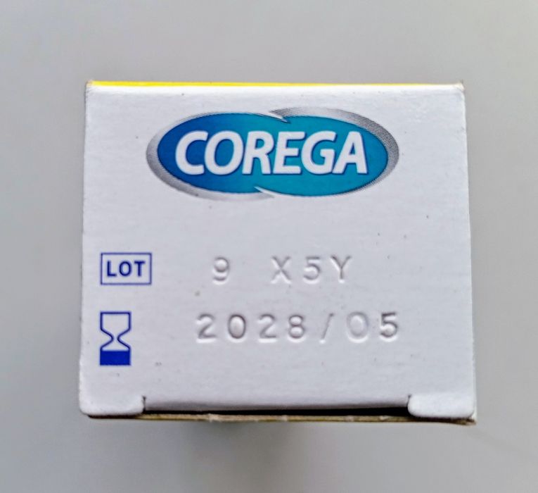 Corega Super Mocny Krem mocujący do protez zębowych 70 g 10 szt.