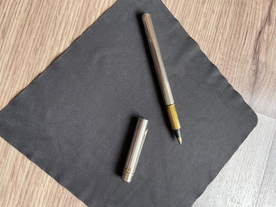 Caneta Cartier usada