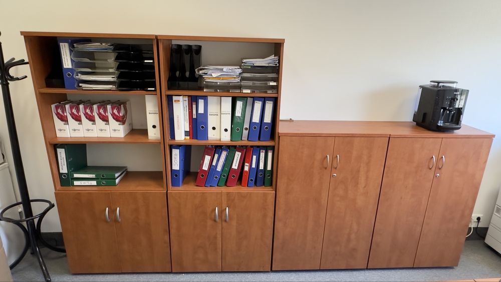 Meble biurowe  / szafki