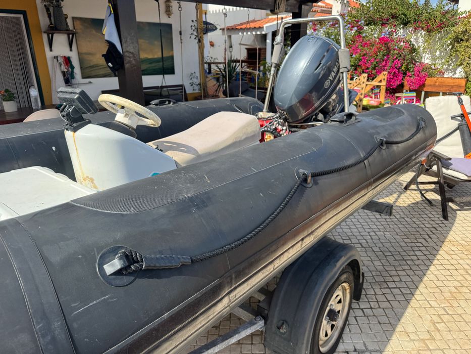 Barco RIB em Alumínio com Motor Yamaha 30HP (2023) + Atrelado